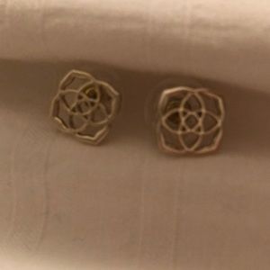 kendra scott earring